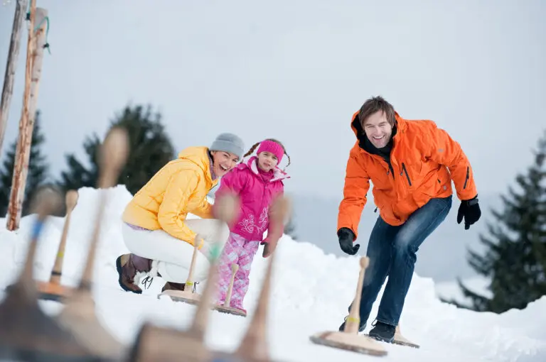 Eisstockschießen - Winterurlaub in Altenmarkt-Zauchensee
